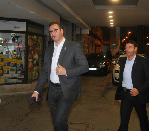 Вучић окупља врх напредњака: Расправа о КиМ и односима у коалицији  (ВИДЕО/ФОТО)